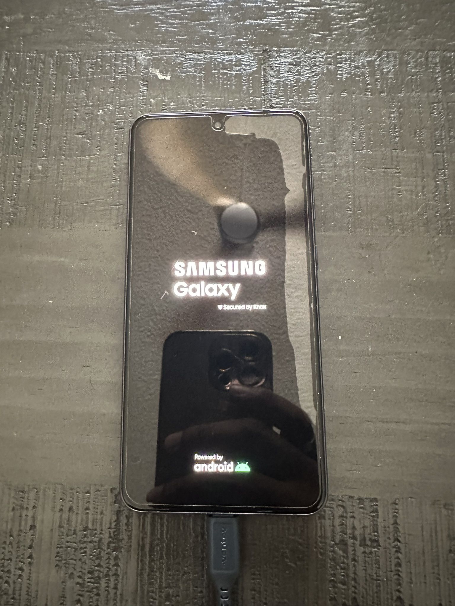 S21 FE GREAT CONDITION CRACK IS SCREEN PROTECT