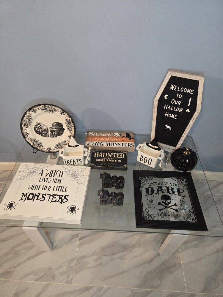 10 Pc Decorative Halloween Lot