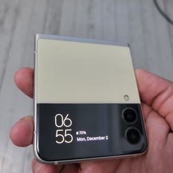Samsung Galaxy Z Flip 3 - Cream (Unlocked)