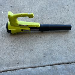 RYOBI ONE+ 18V 90 MPH 250 CFM Cordless Battery Leaf Blower (Tool Only)