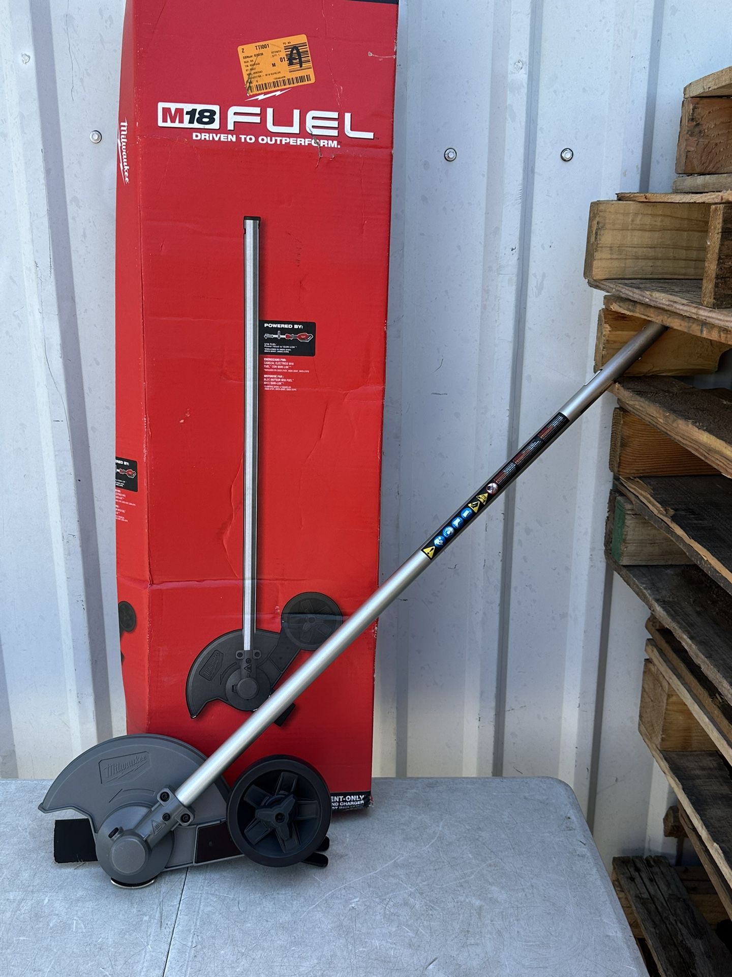 Milwaukee M18 FUEL 8 in. Edger Attachment for Milwaukee QUIK-LOK Attachment System Used $75