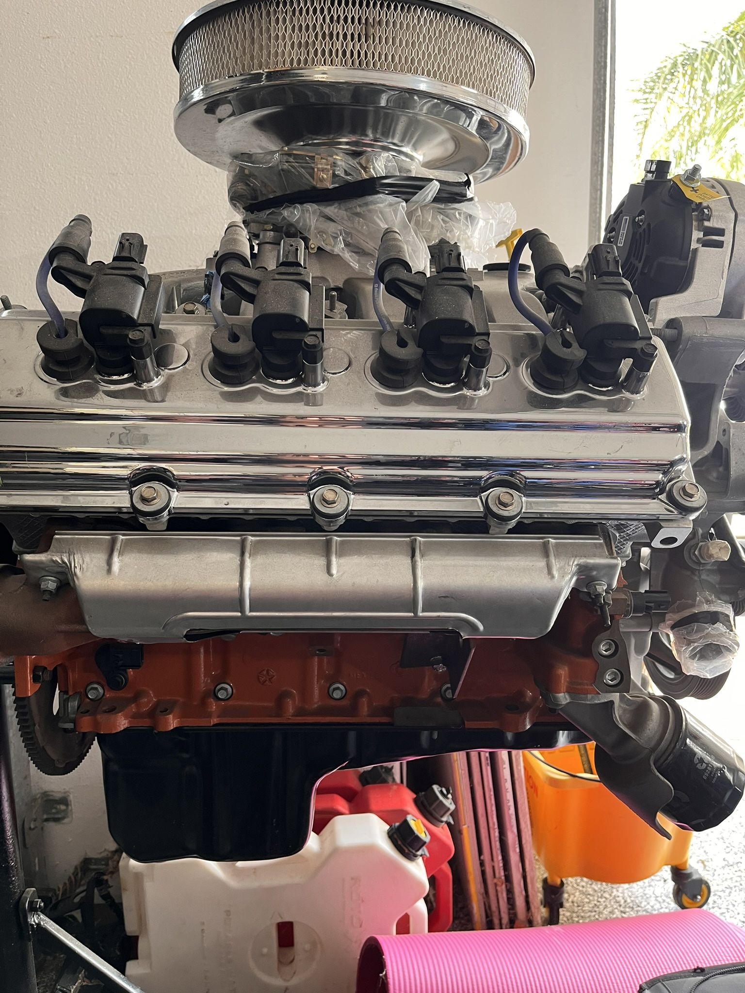 Small Block Mopar Crate Engine 5.7 Hemi