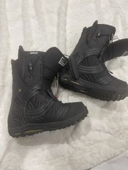 EMERALD SNOW BOOTS Siz US. 5.5
