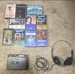 Vintage Panasonic RQ-V520 AM/FM Radio Cassette Player Auto Reverse XBS Dolby