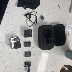 Go Pro Hero4 Bundle