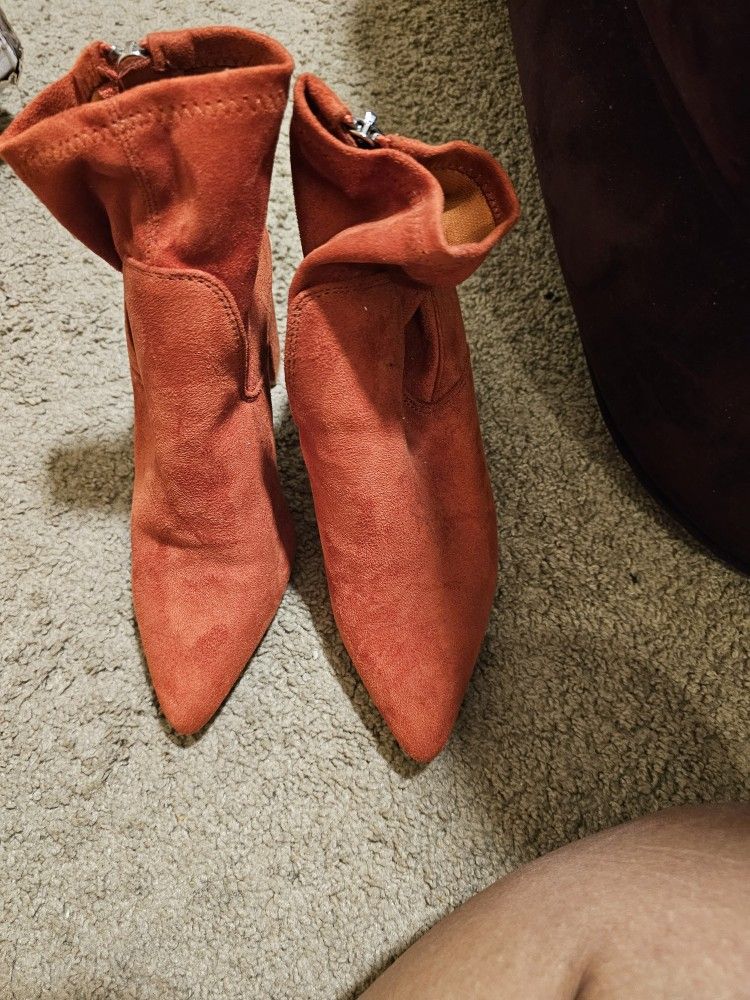 Boots Size 8