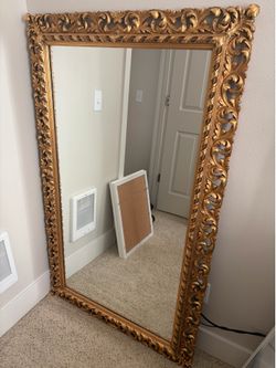 Gold mirror
