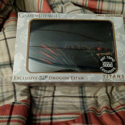 Drogon Vinyl Figure