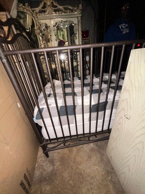 Baby Crib With Mattress