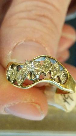 SOLID GOLD 14K DIAMOND RING
