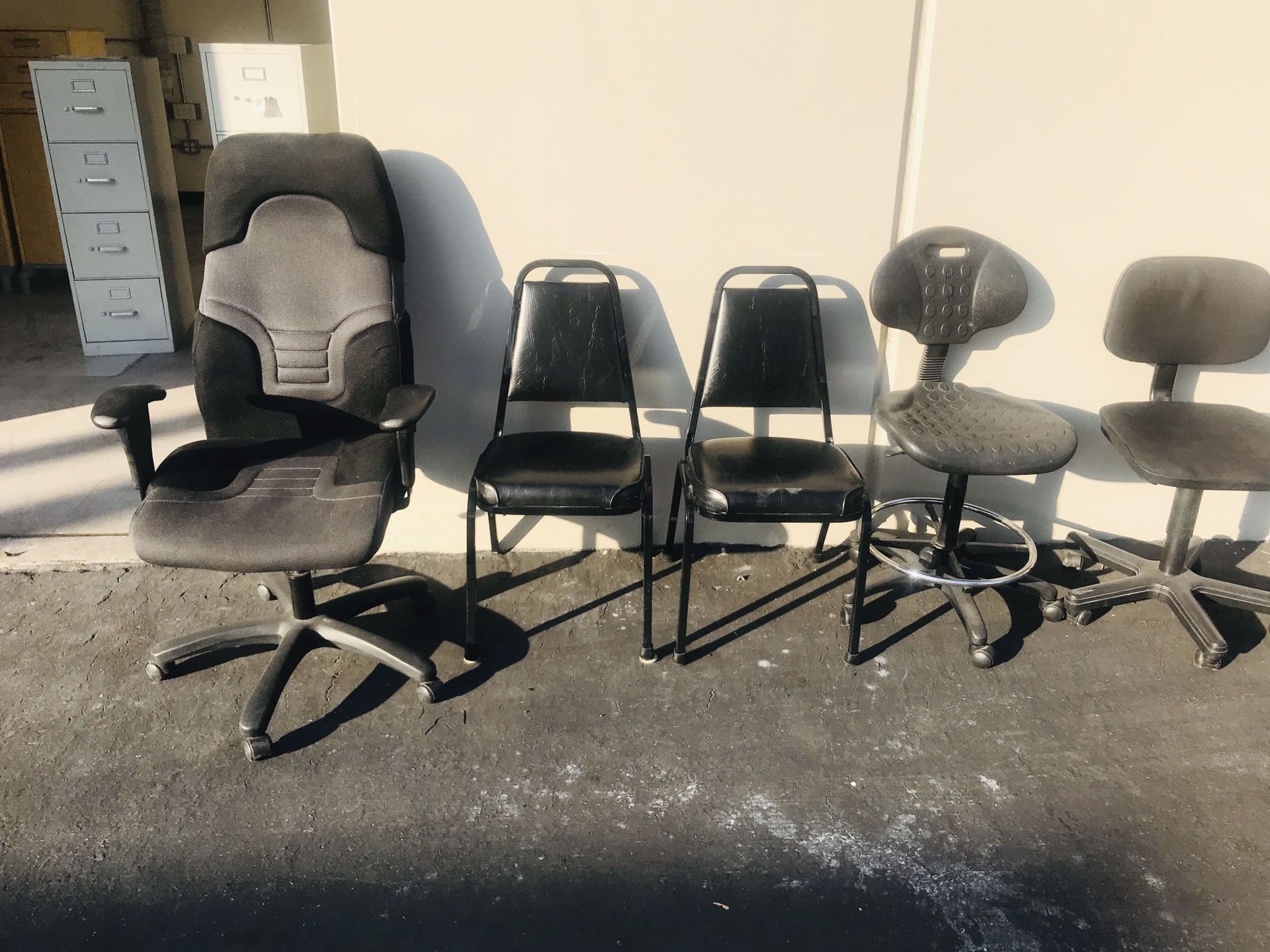 MOVING. 5 used office chairs for free. They are in the back of my building. 7052 Orangewood Ave Unit A 8. Garden grove