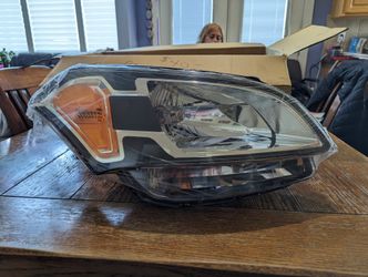 2010-2011 Kia Soul Right Front Headlight