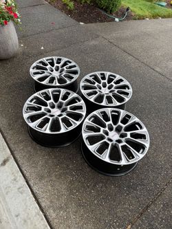 22-inch factory OEM wheels specifically designed for GMC Yukon Denali models!