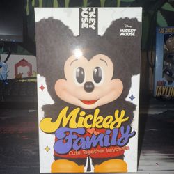 Mickey And Family Cute Together Blind box 