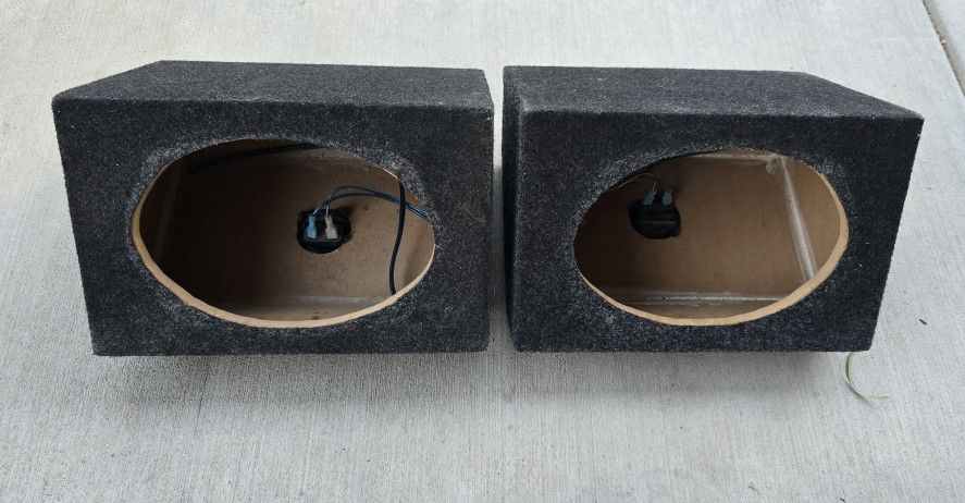 2 6×9 Speaker Boxes