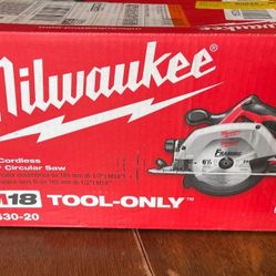 Milwaukee 6 1/2 Circular saw (TOOL ONLY) 