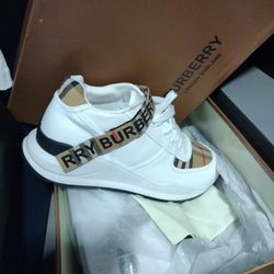 Burberry Low Top 44 Men 