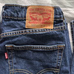 Four  pairs  for Levi pants  in good shape