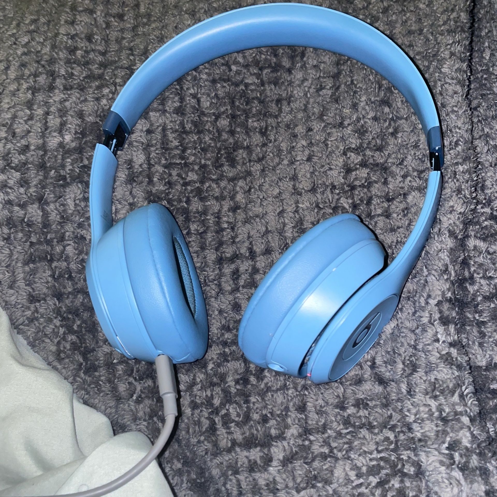 Beats Solo 4