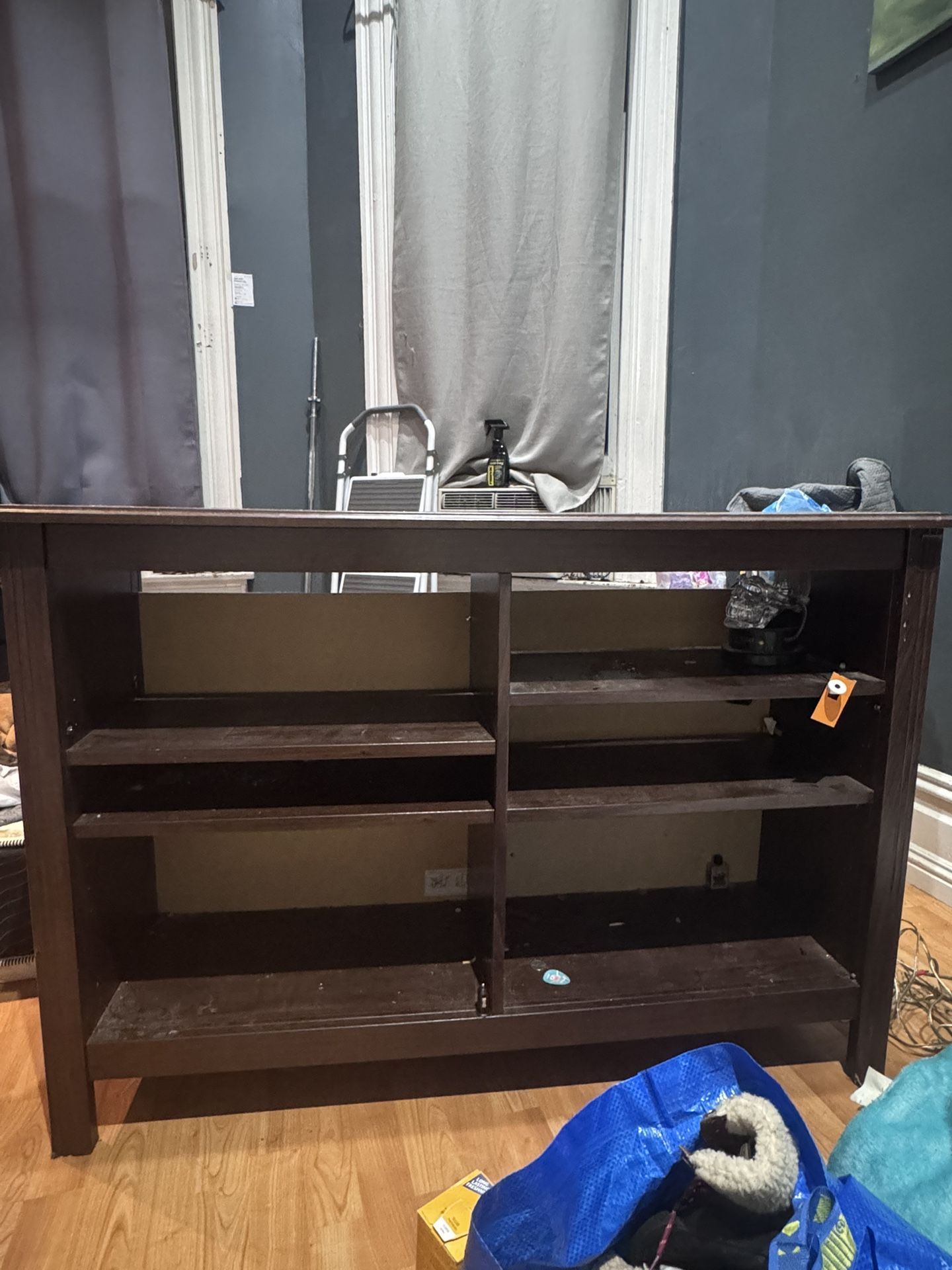 Tv stand