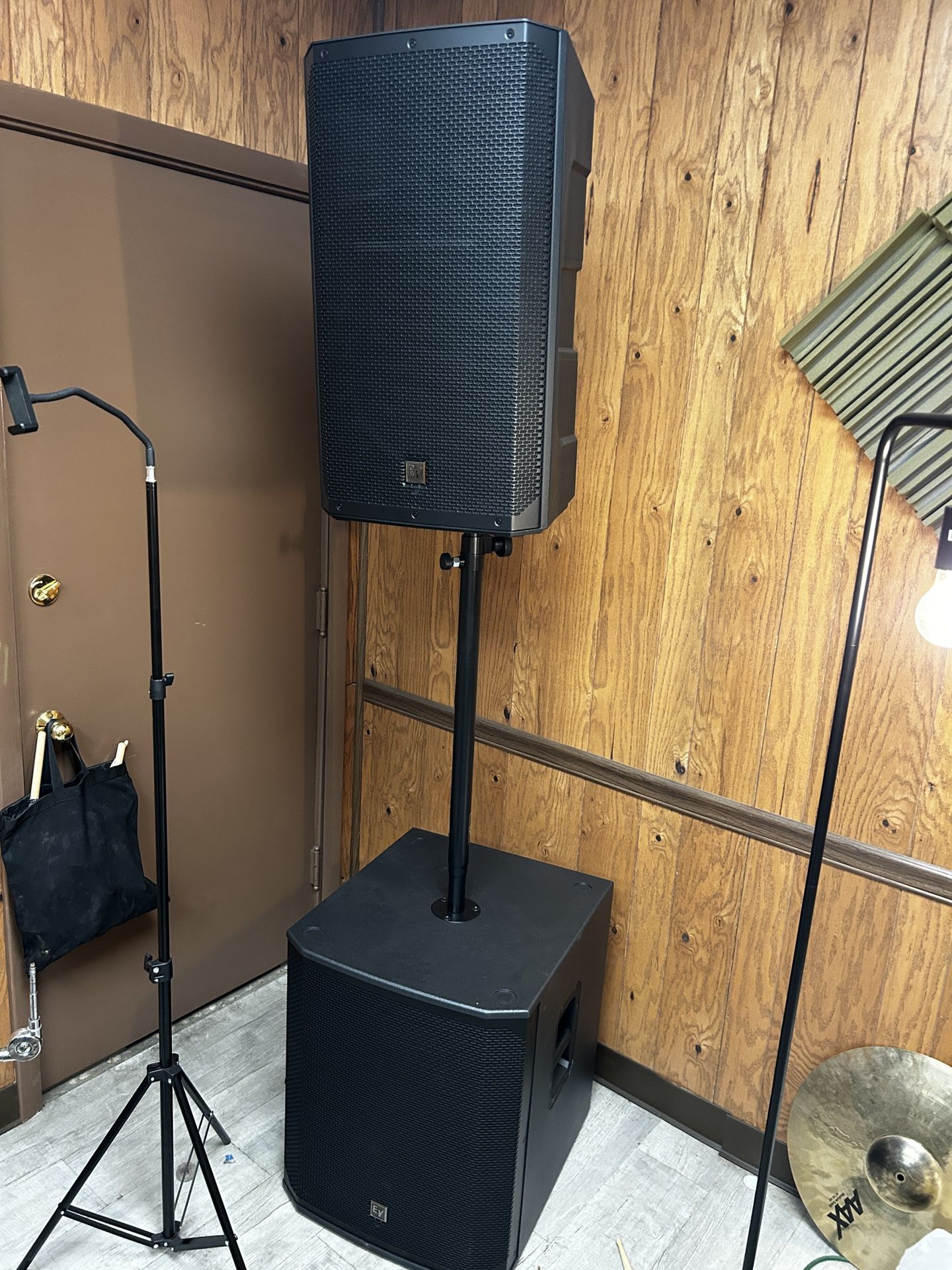Electro-Voice ELX200-15P 15 inch Powered Speaker and ELX200-18SP 18 inch Powered Subwoofer PA Bundle