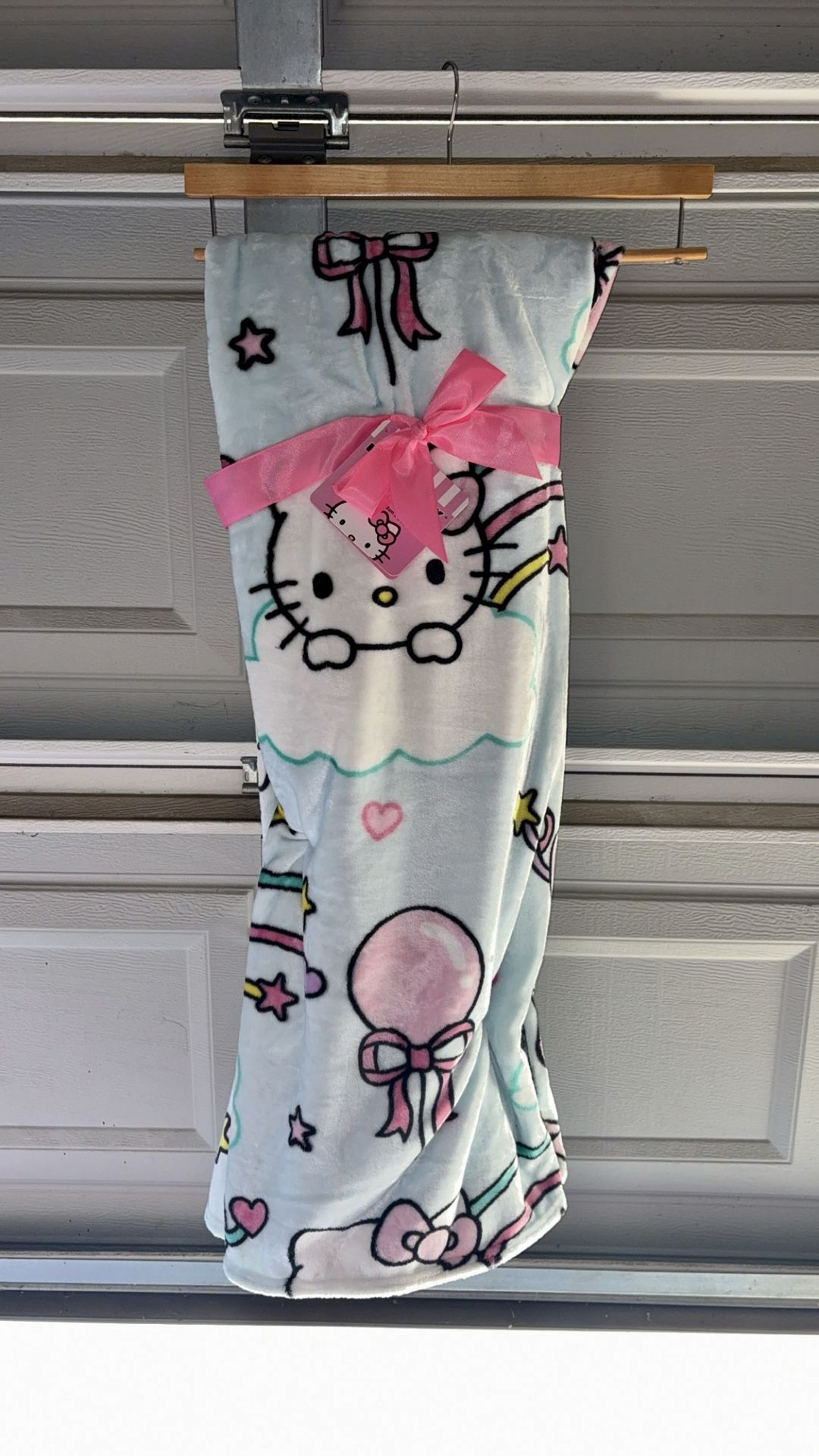 Hello Kitty Throw Blanket ( Read Description)