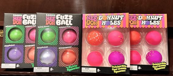 NeeDoh Teenie FuzzBalls & Dohnut Holes 🍩