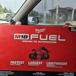 Milwaukee Compact Band Saw