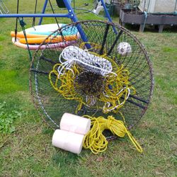 2 Full Size Crab Traps Pick Up 65th And Fruitridge