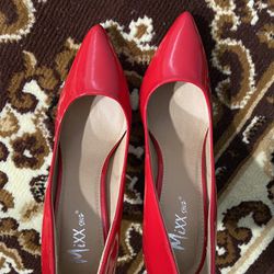 Women Red Shoes Size 9