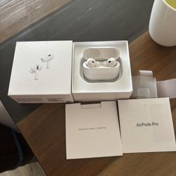 AirPods Pro 2s