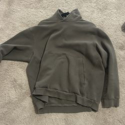 Large Lululemon Sweatshirt 