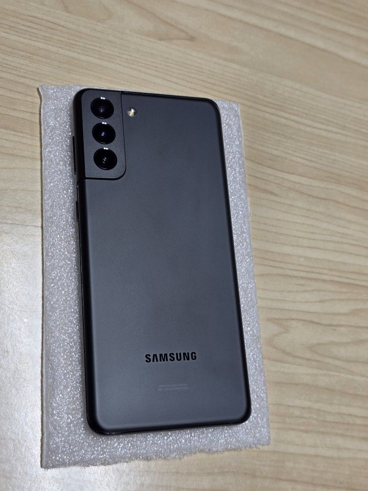 Samsung S21 Plus Unlocked 128GB. Firm Price.