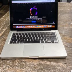 MacBook Pro 2011 13” i5 4GB 320GB $145
