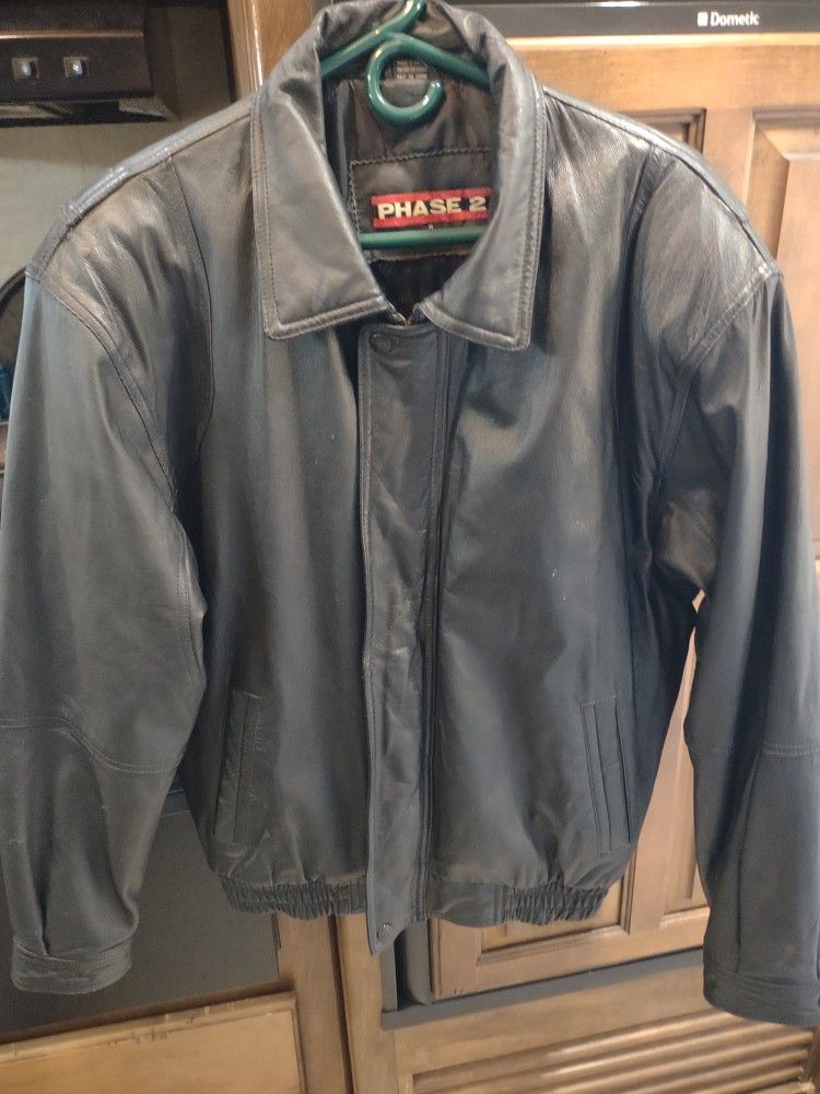 Phase 2 Leather Jacket Mens Medium Needs Zipper