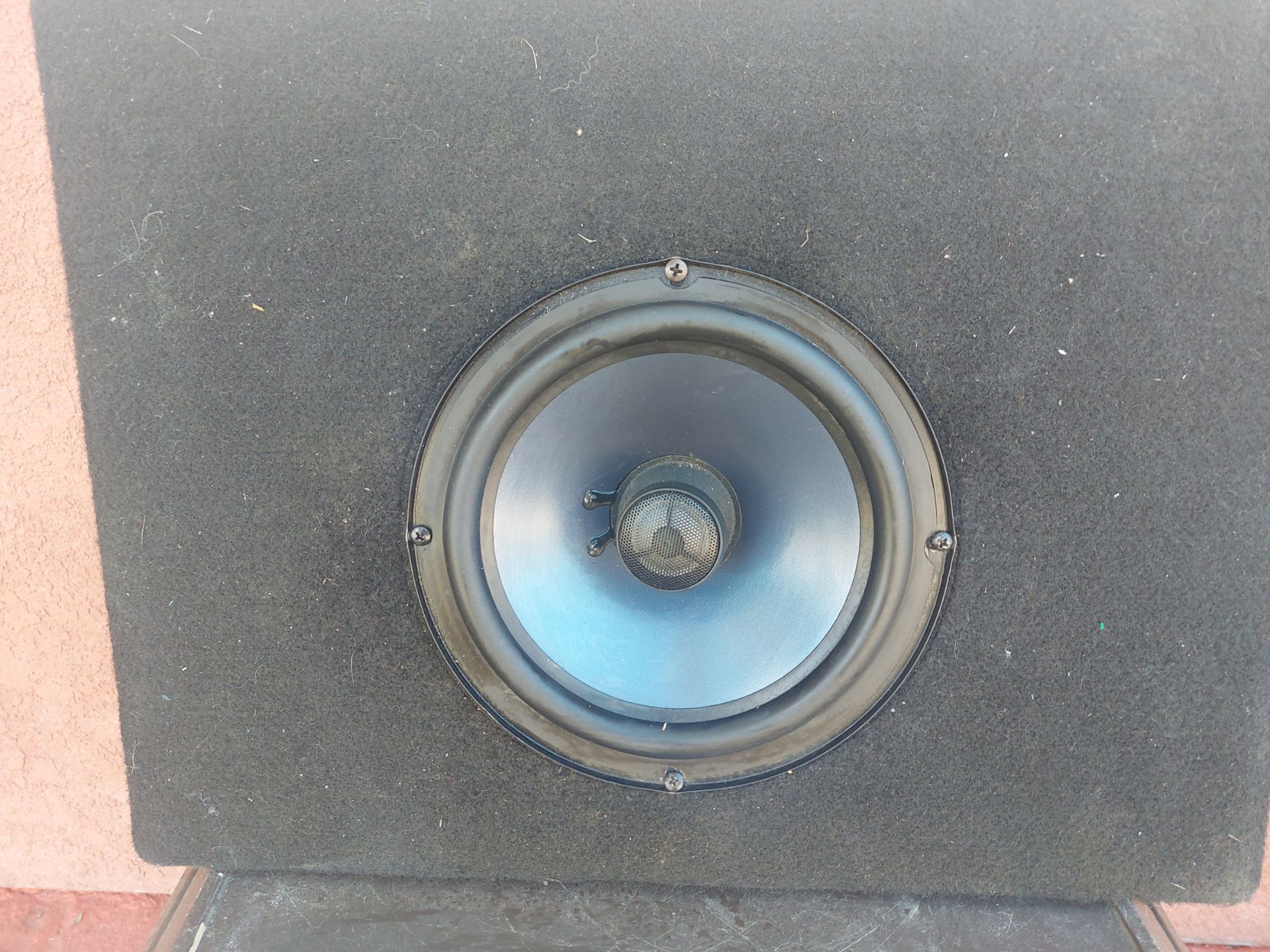 ONE SPEAKER UNA BOSINA 8 INCHES 8 PULGADAS GOOD CONDICIÓN ABLO ESPAÑOL