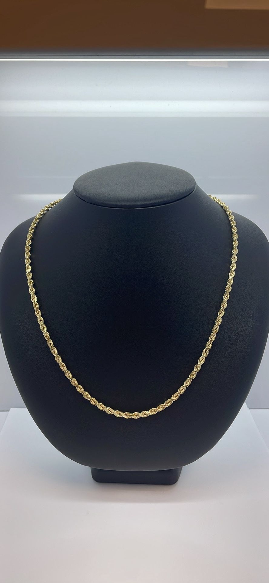 14K Gold Use. Rope Chain  