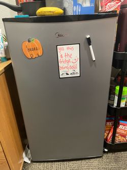 Midea 3.3 cu ft Mini Dorm Refrigerator with Freezer Silver