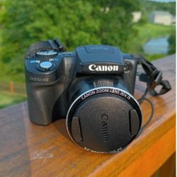 Canon PowerShot SX510 HS Zoom Camera W/Charger Case & Accessories