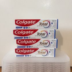 Colgate Total 5.1oz Toothpaste Set