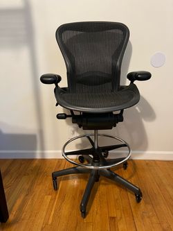 Herman Miller Aeron stool drafting chair or high stool black size B rolls smooth