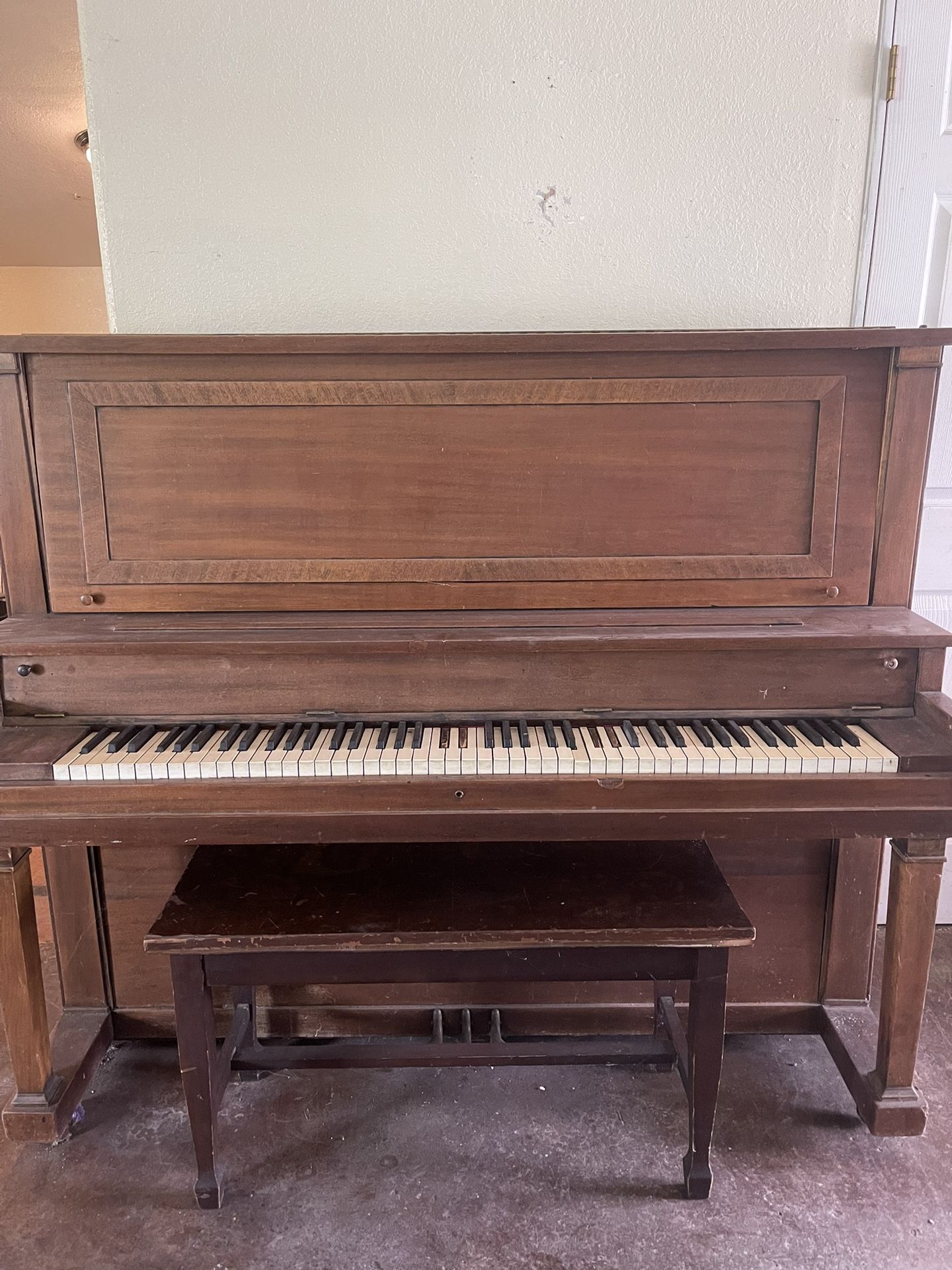 RS Howard Co Piano