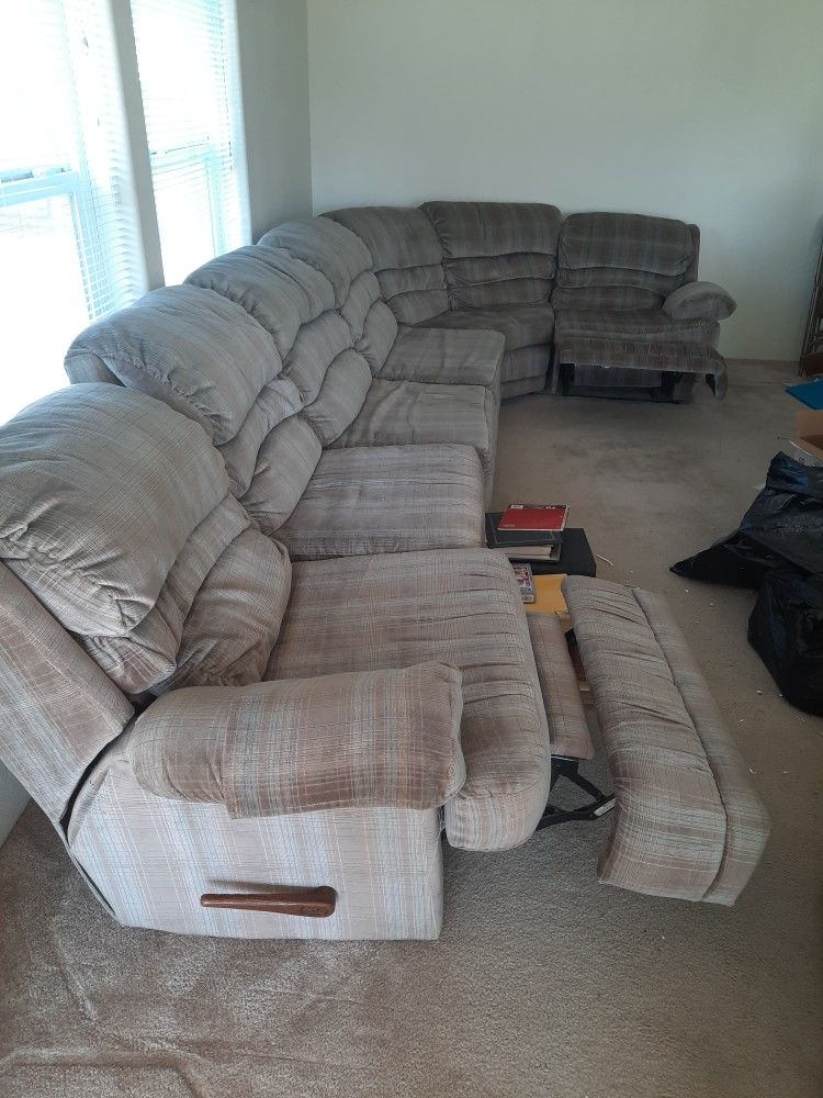5 Piece Sectional With Hideabed And 2 Recliners