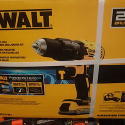New DeWalt 20v 1/2in Hammer Drill Kit