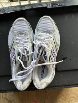 Ladies Saucony Running Show Size 7, New Old Stock, Unused. $19