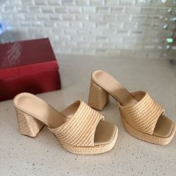 NWT Elegant Tan Woven Raffia Platform Wedge Sandals Heels