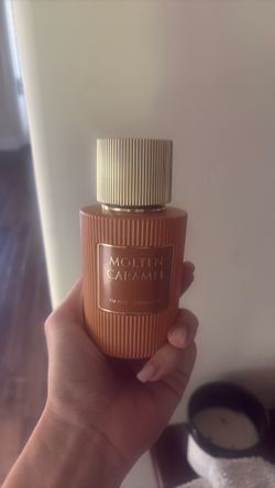 Molten Caramel by Paris Corner