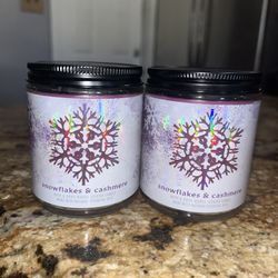 Bath & Body Works Snowflakes & Cashmere Single Wick Candles 