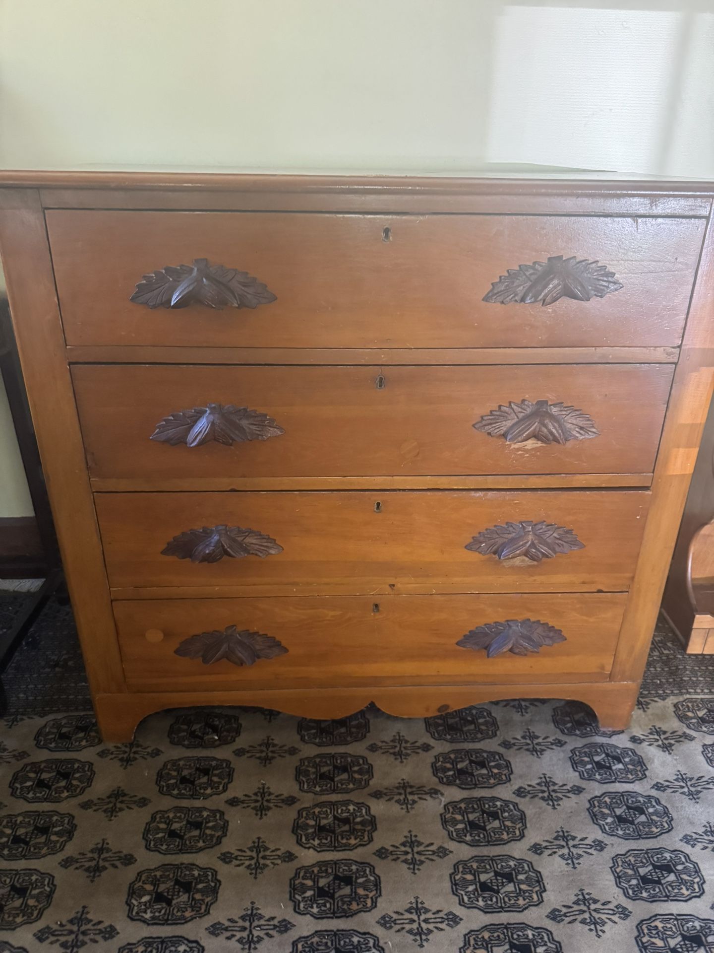 Antique 4-drawer 