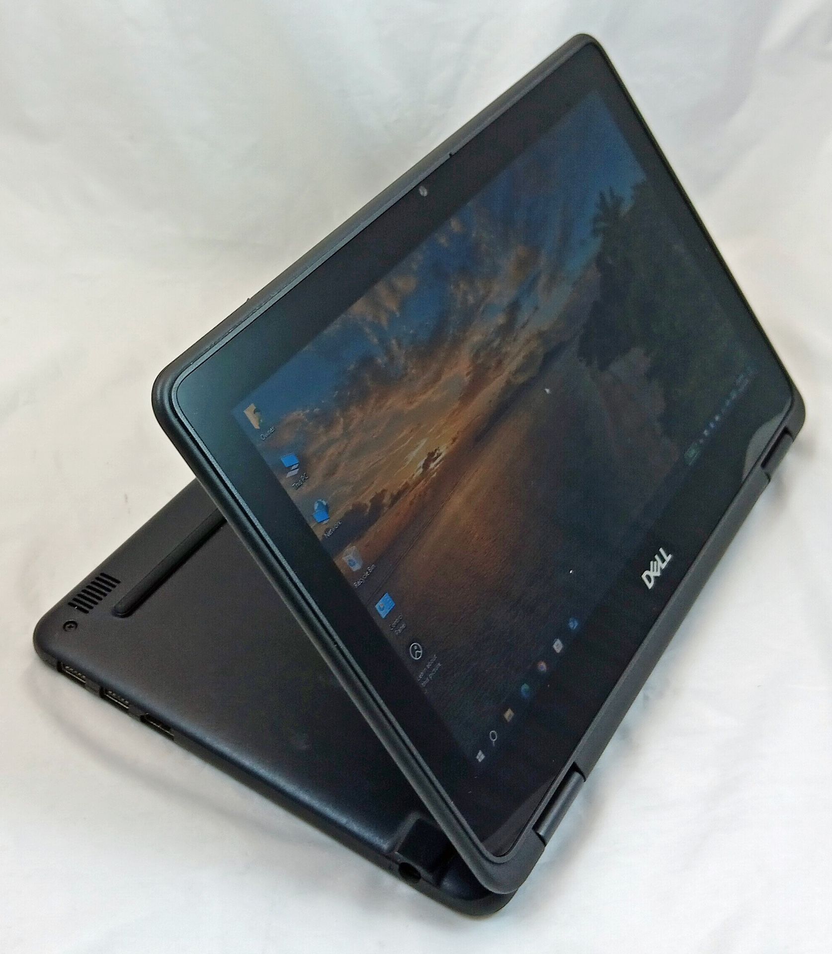 Dell Latitude 3190 2-in-1 Convertible Notebook Tablet 11.6” Touchscreen
